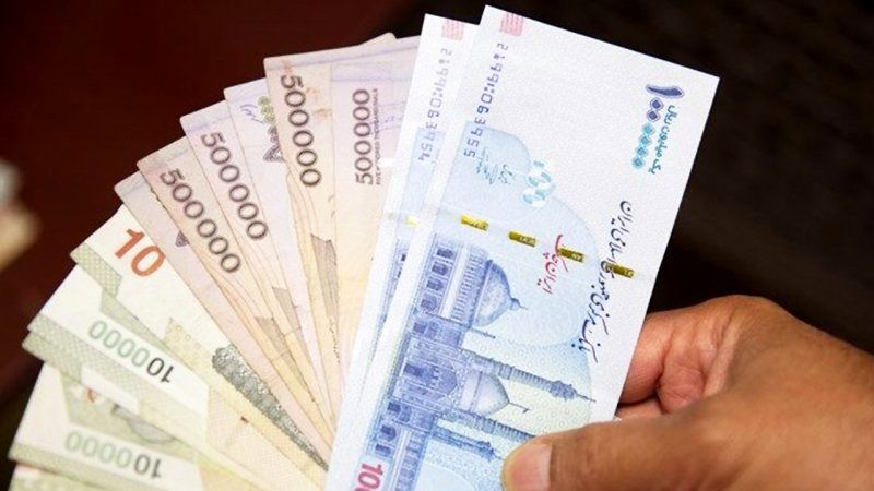 افزایش حقوق کارکنان دولت تایید شد/مشمولان و سقف پرداختها